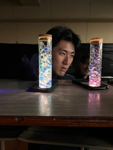 光る魔法の雫、不思議な実験室