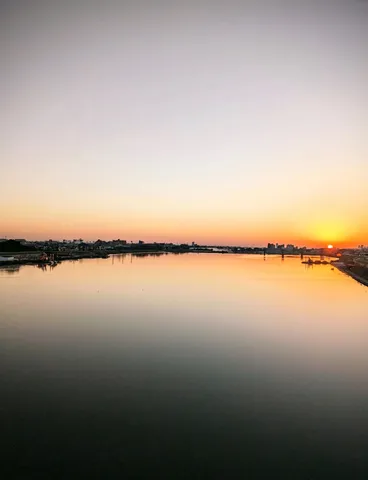 日の出の鏡
