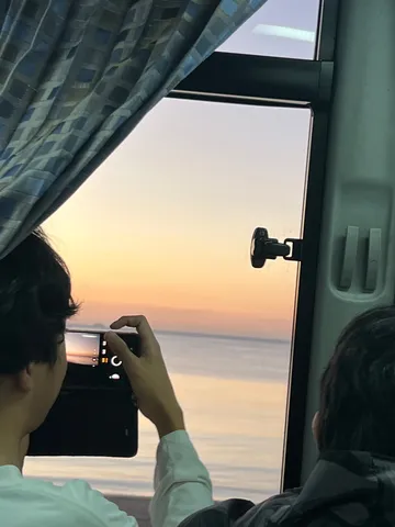 旅路の刹那、スマホに収める夕景