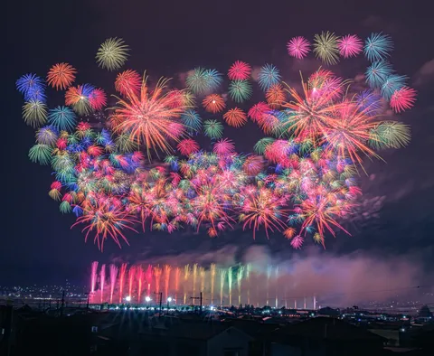 夜空のハデハデ大騒ぎ