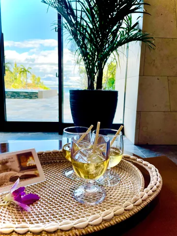 光を注いだ午後の一杯