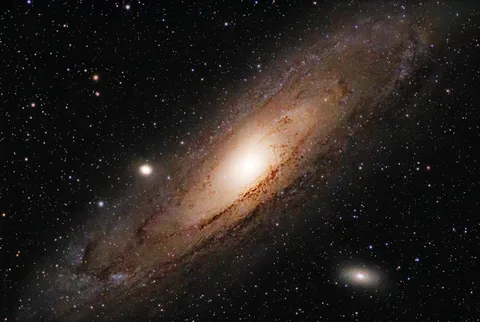 宇宙を斜めに切り取る光景