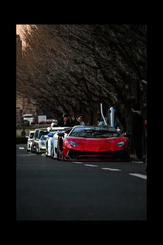 魅惑のスーパーカー行列