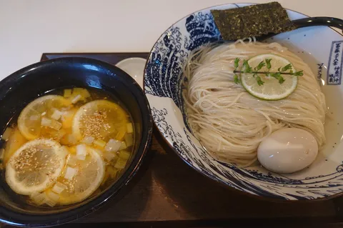 爽やかレモンのつけ麺