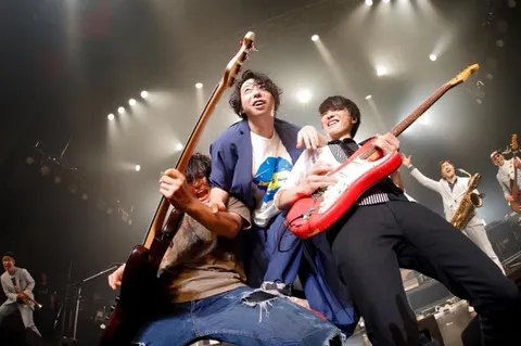 熱狂のライブ、ギターに魂を込める