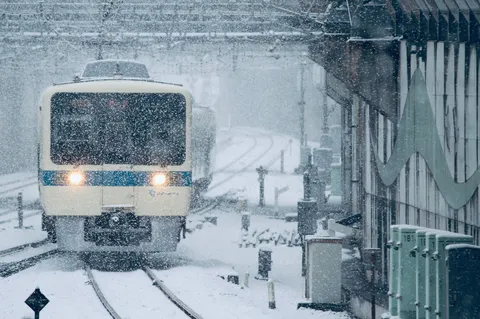 雪煙の向こう、輝く光