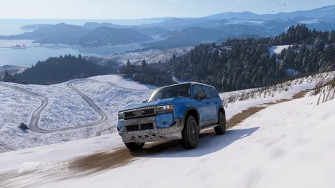 雪化粧のオフロードを駆け抜ける