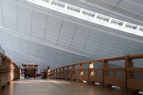 新旧が交差するモダン空間