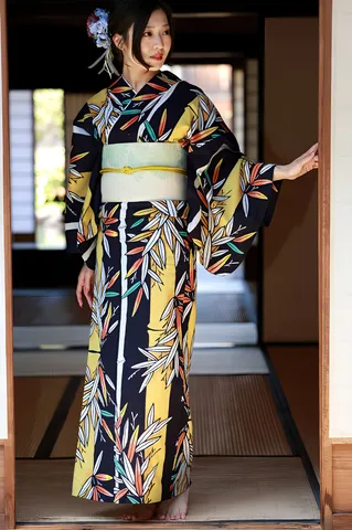 縁側に咲く夏模様