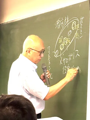 講義中の熱意が伝わる瞬間