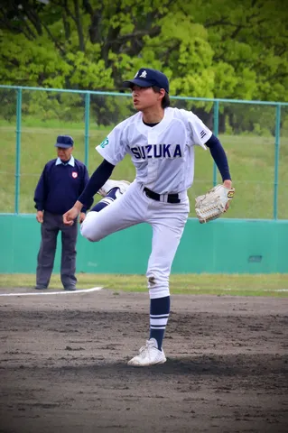 一球に集中する投手
