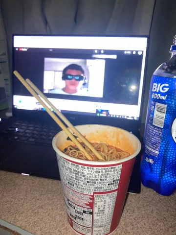 夜食とオンライン
