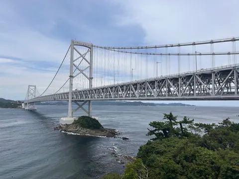 海を跨ぐ、鋼鉄の頼れる相棒