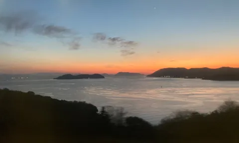 藍と茜のグラデーション