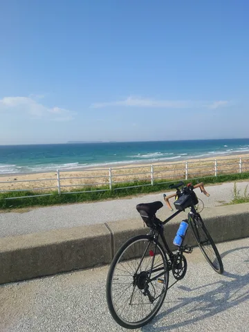 海風を走る自転車