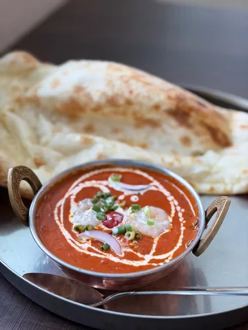 彩りスパイスの渦巻きカレー