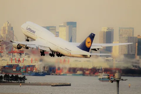 大空へ旅立つ jumbojet