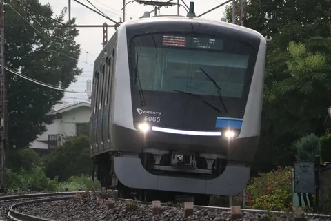 雨の日の鉄道風景