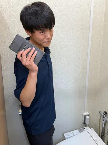 スマホケースとトイレ、意外な組み合わせ