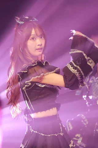 ステージに舞う光の妖精