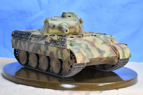 細部まで作り込まれた戦車模型