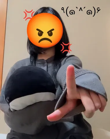 怒りのアングリー whale