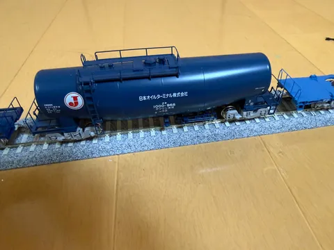 青いタンク車のレトロな世界