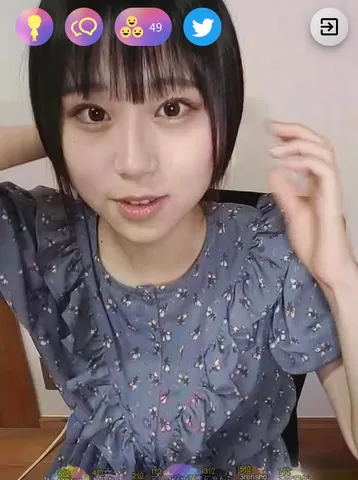柔らかなまなざしに心惹かれる一枚
