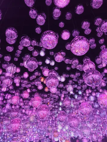 幻想的な煌めきの世界