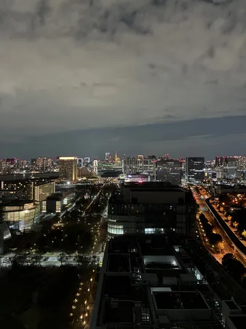 都会の夜景、灯りの道