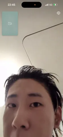 まさかのドアップ