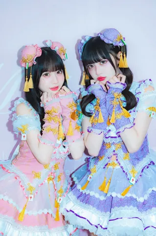 パステルに咲く装飾美