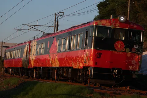 春風を運ぶ花列車