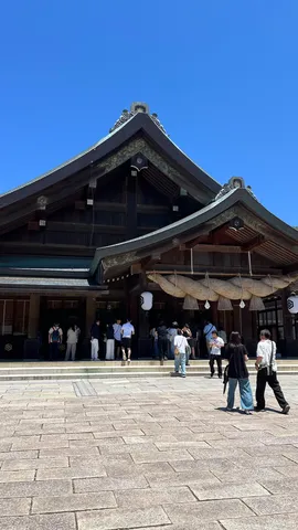 都会のオアシス、都会の喧騒