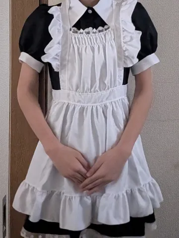 クラシカルメイドの待機ポーズ