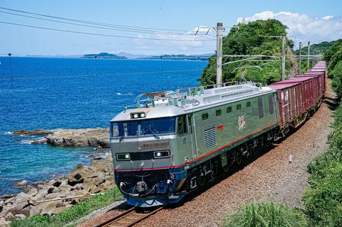 絶景を行くレッドサンダー