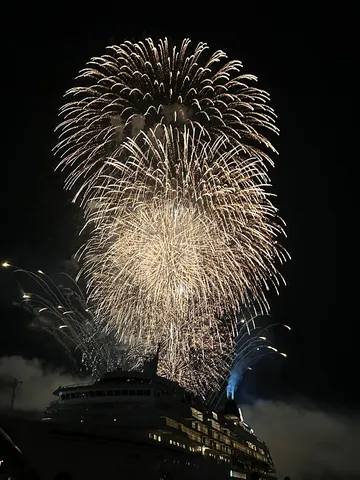 華麗なる夜空と船旅