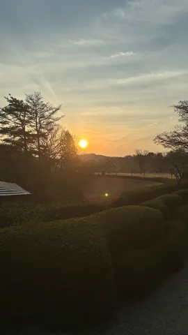 夕陽と整えられた風景