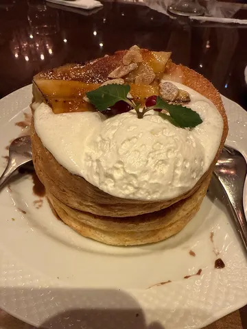 果実とクリームの層が美しい
