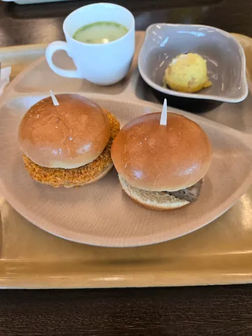 ミニバーガーとスープのランチセット