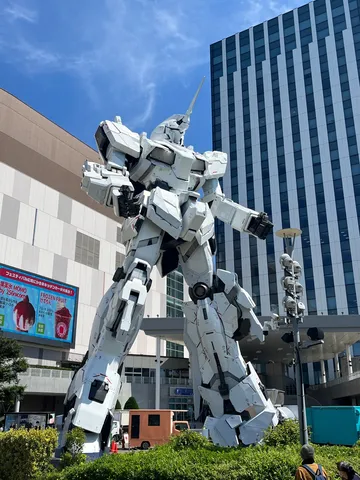 未来都市の白い息吹