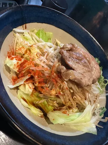 薬味たっぷり、彩り野菜の肉炒め