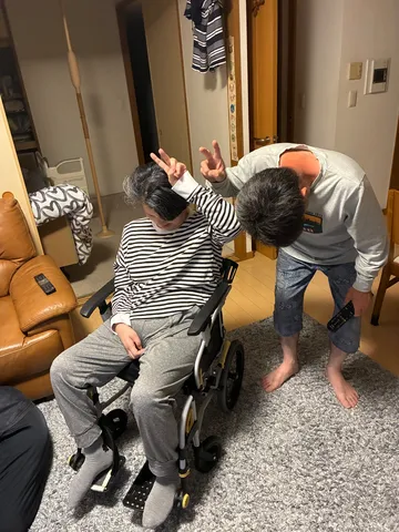 部屋の光が映す日常の一瞬