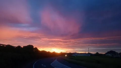 夕焼けとカーブの物語