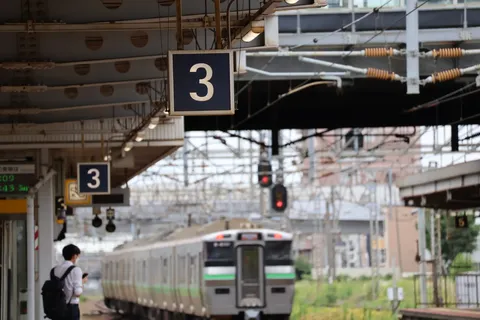 旅立ちの３番線
