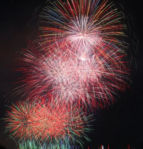 夜空を彩る光の海