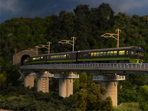 夜のジオラマ鉄道