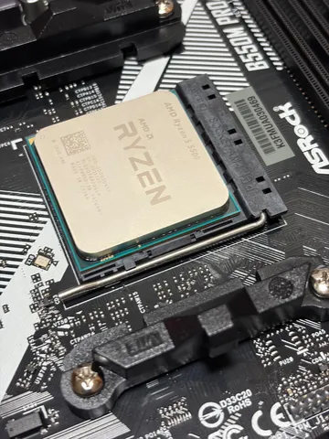 Ryzen 5500、マザーボードとご対面