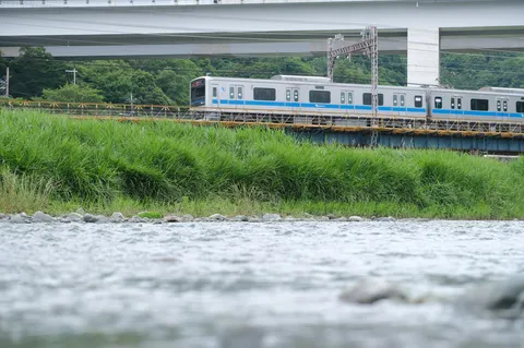 水を行く小田急