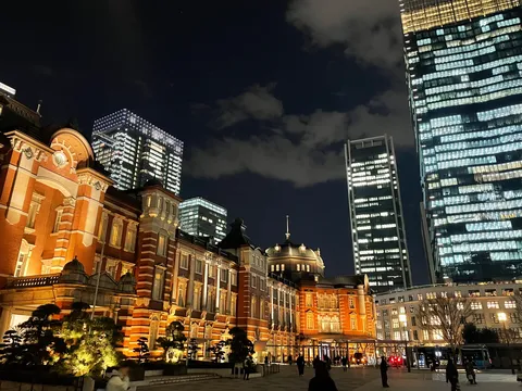 レトロと未来が光る夜景バトル